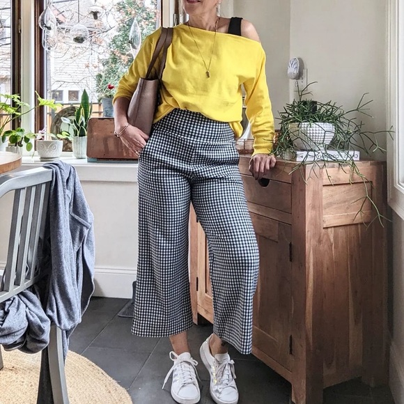 Cabi Bombshell Crop (style 6047) - Picture 4 of 13